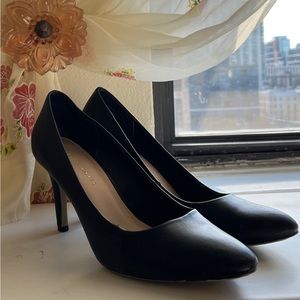 Black Kelly and Katie Almond Toe Pumps